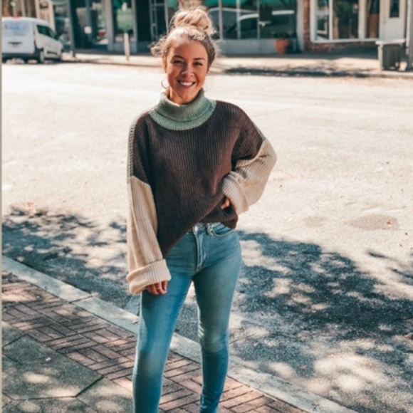 POL Sweaters - Colorblock Turtleneck